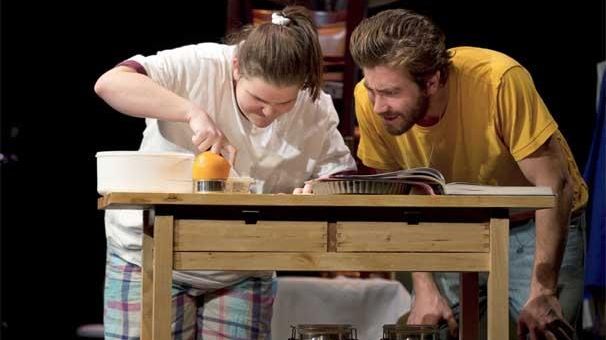 Annie Funke and Jake Gyllenhaal in