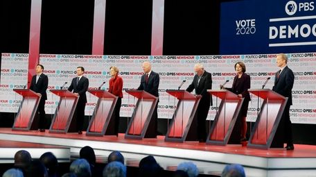 Democratic presidential candidates from left, entrepreneur Andrew Yang,
