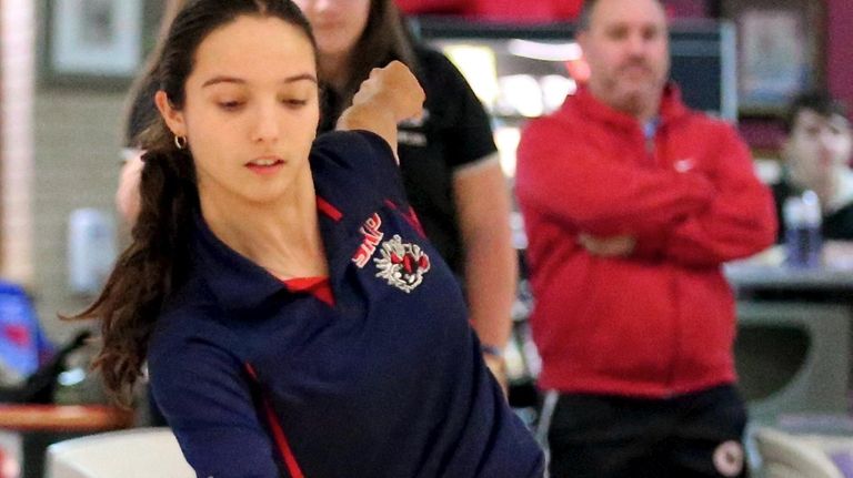 Lauren Schiraldi had a high game of 237
