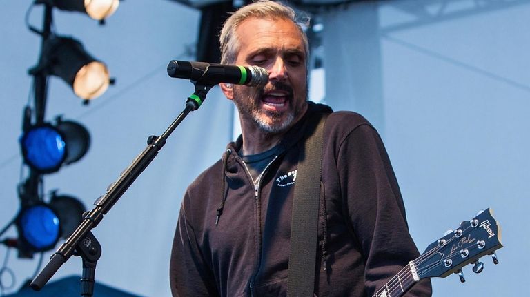 Art Alexakis and the rest of Everclear will