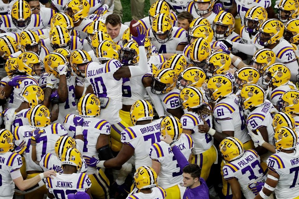 LSU gathers before the College Football Playoff national
