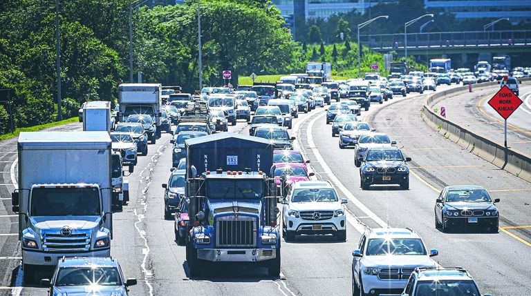 Eastbound traffic on the Long Island Expressway in