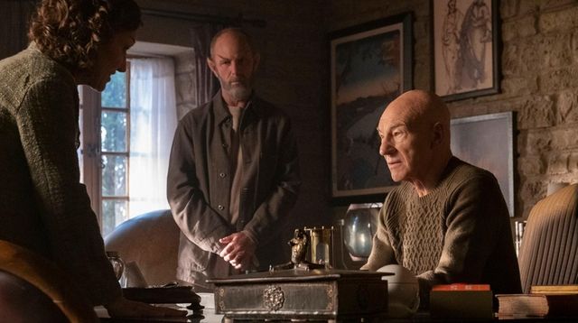 (l-r): Orla Brady as Laris, Jamie McShane as