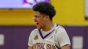 Central Islip beat Ward Melville, 60-58, in a