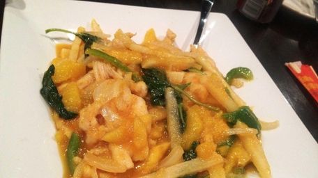 This is the Thai mango chicken at Chopstix