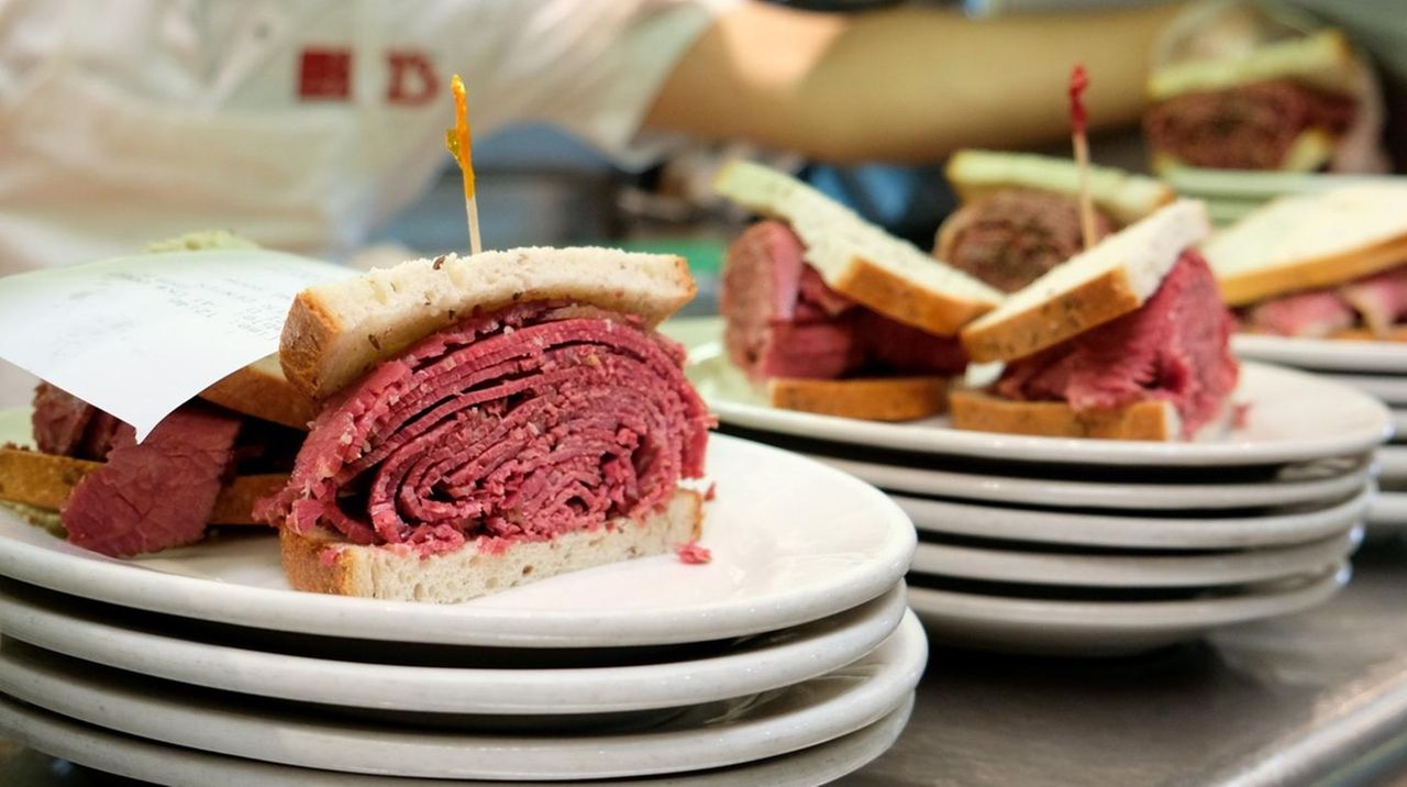 Delicious Pastrami Sandwich Ben S Deli Nyc 19 Feb 18 Picture Of Ben S Kosher Delicatessen Restaurant Caterers New York City Tripadvisor