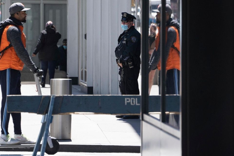 A member of the NYPD on 6th Avenue