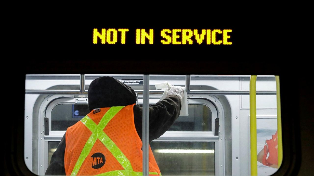 Mta Looks To Experts On Commuter Safety When Lirr Resumes Full Service Newsday