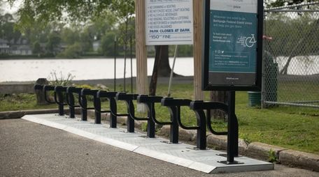 An empty Bethpage Ride bike rack at Argyle