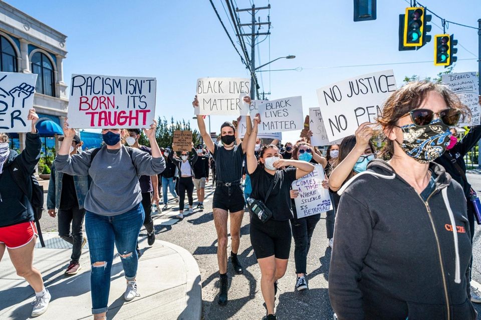 Over 300 demonstrators demanding justice for George Floyd