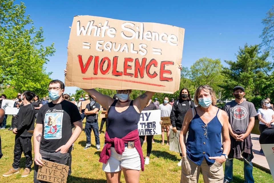 Over 300 demonstrators demanding justice for George Floyd