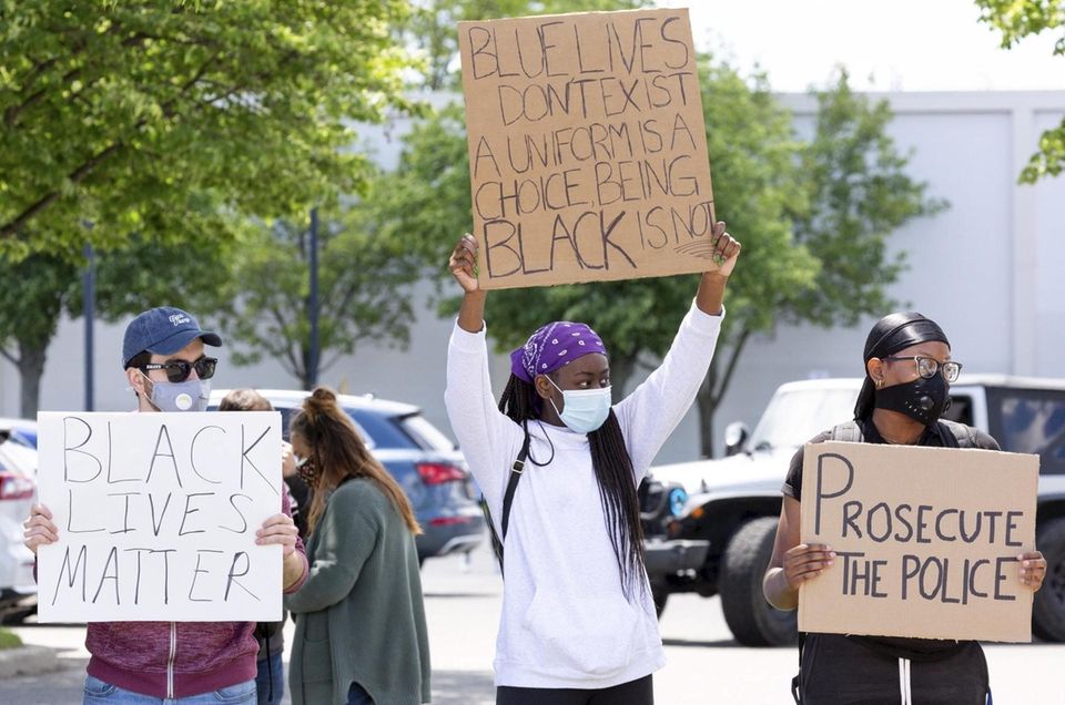 Protesters demanding justice for George Floyd and others