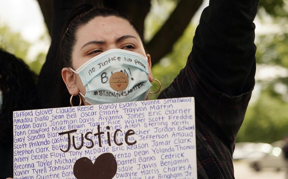 Gerica Granados of Brentwood in a peaceful demonstrators