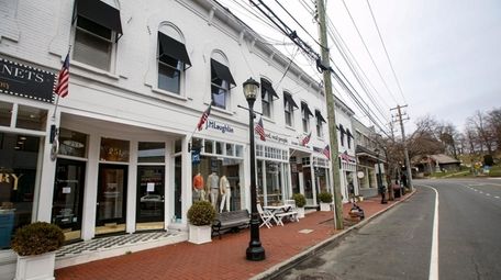 Huntington will temporarily allow sidewalks to be used