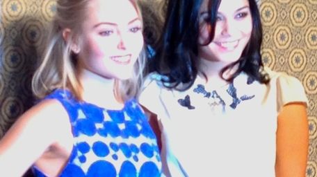 Actresses AnnaSophia Robb, left, and Vanessa Hudgens, right,
