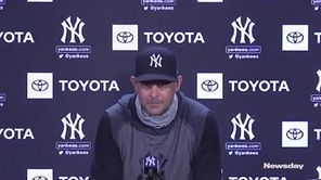 Yankees manager Aaron Booone discussed Masahiro Tanaka's condition