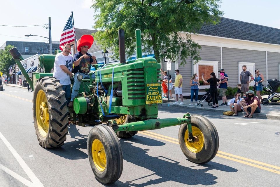 A Patriot Independence Day parade with motorcycles, classic