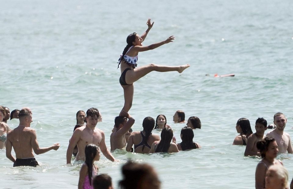 Big crowds at Jones Beach on during a