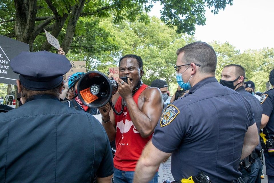 Black Lives Matter protestors clash with NYPD and