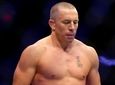 Georges St-Pierre enters the octogon for his UFC