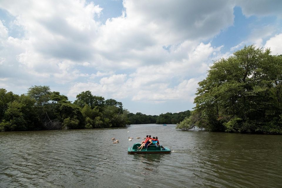 Pedal boaters take to the water at Belmont