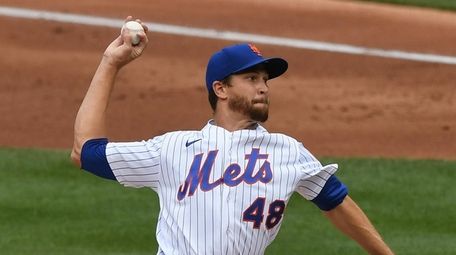 The Mets kept starting pitchers Jacob deGrom and