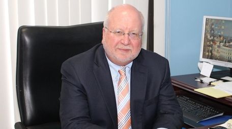 Richard Feinsilver, a bankruptcy attorney in Carle Place,