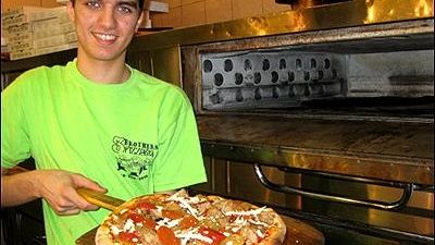 Jay Astafa and his award winning vegan pizza