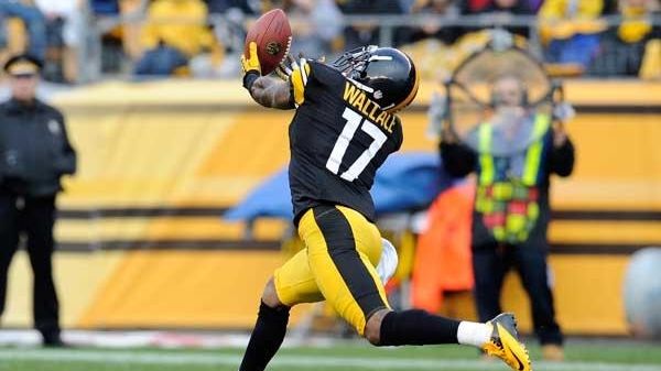 Mike Wallace caught eight TD passes in 2011