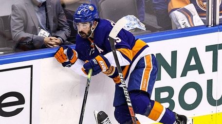 Cal Clutterbuck of the New York Islanders and