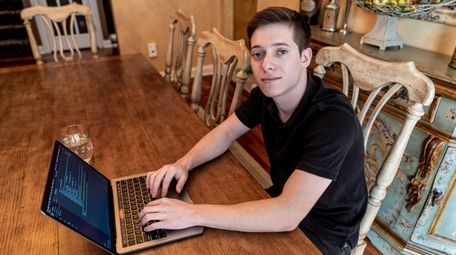 Matt Shumer, 20, started OthersideAI during the pandemic.