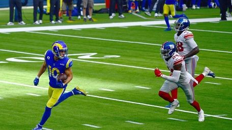 Cooper Kupp #10 of the Los Angeles Rams