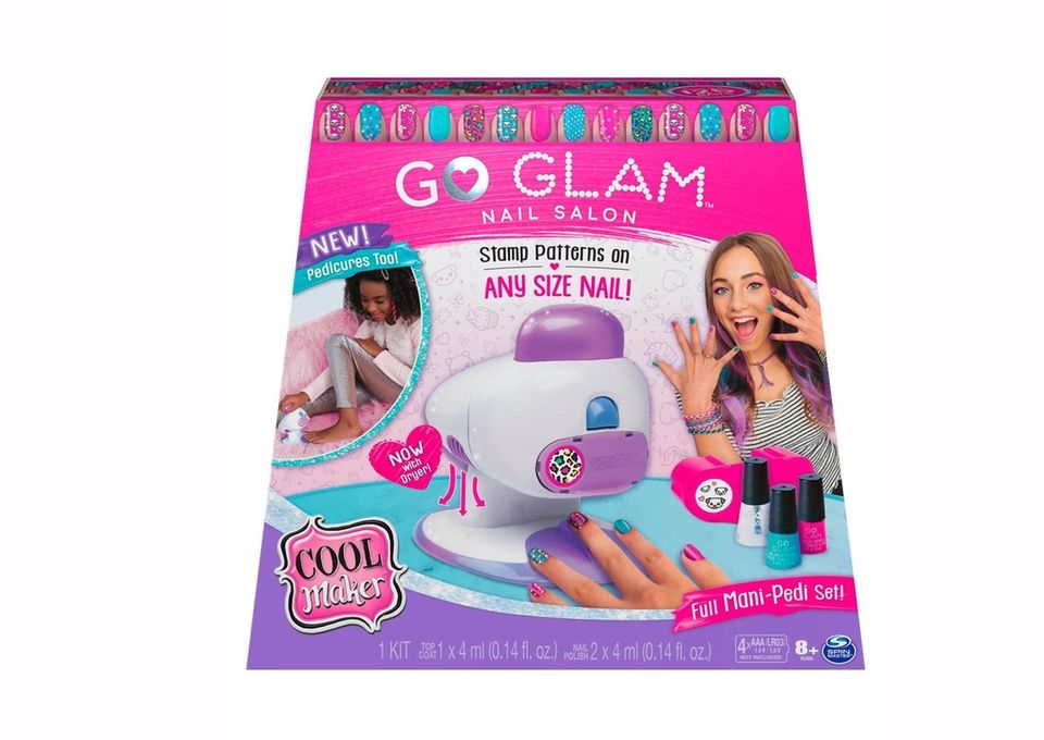 Nail gift-giving with this Go Glam nail salon,