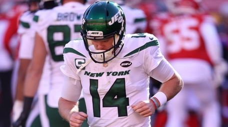 Sam Darnold of the New York Jets jogs