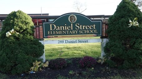 Daniel Street Elementary school in Lindenhurst will close