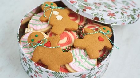 Classic Christmas Cookie Recipes To Bake This Year Gingerbread Men Sugar Cookies And More Newsday