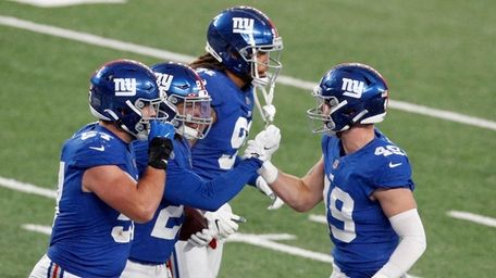 Xavier McKinney #29 of the New York Giants
