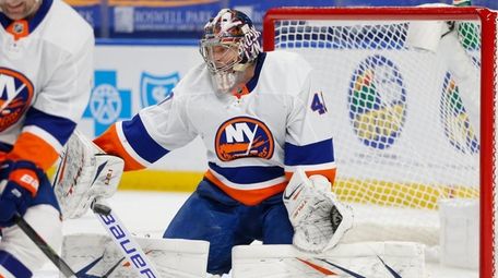 Islanders goalie Semyon Varlamov makes a save during
