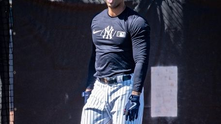 New York Yankees' outfielder Aaron Hicks at batting