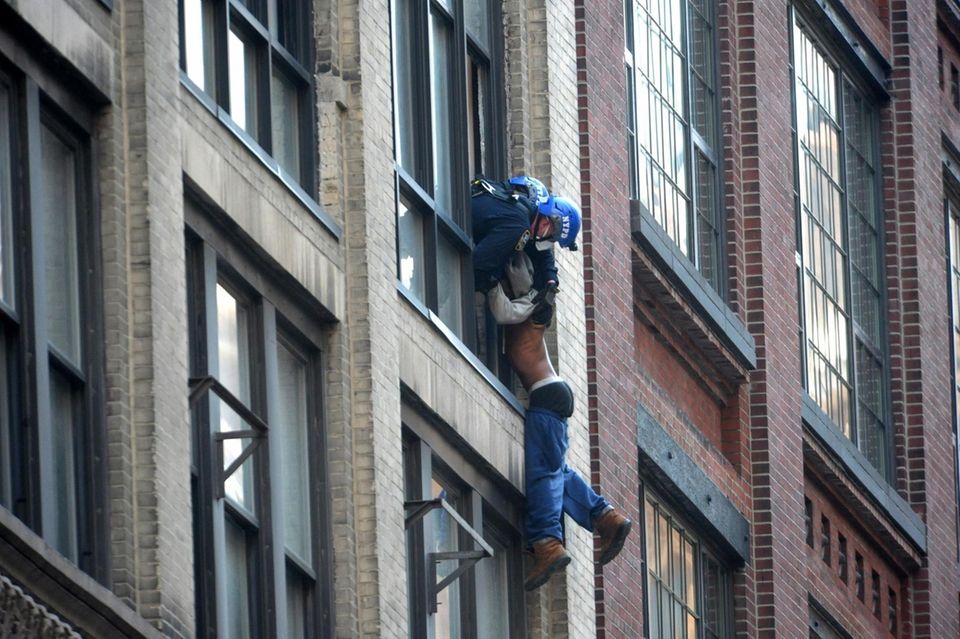 Members of the NYPD ESU, Truck One rescue