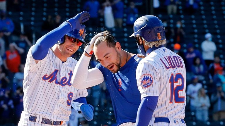 Michael Conforto's walk-off single caps Mets' four-run rally in ninth  inning in victory over Nationals - Newsday