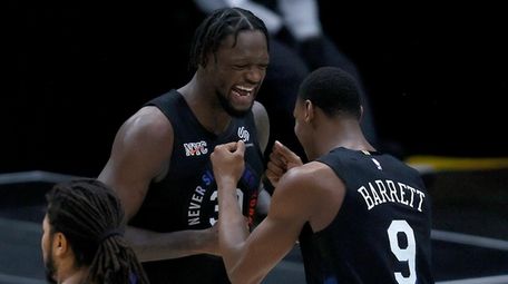 DALLAS, TEXAS - APRIL 16: Julius Randle #30