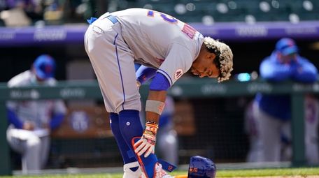 The Mets' Francisco Lindor leaves his gear at