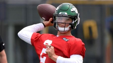 Jets first-round draft pick Zach Wilson works out