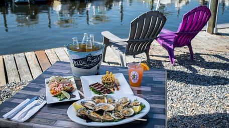 JT's On The Bay in Blue Point offers