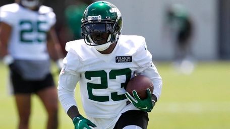 Jets running back Tevin Coleman (23) during Jets