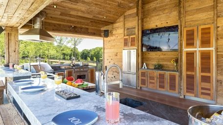 What to know about setting up an outdoor kitchen | Newsday