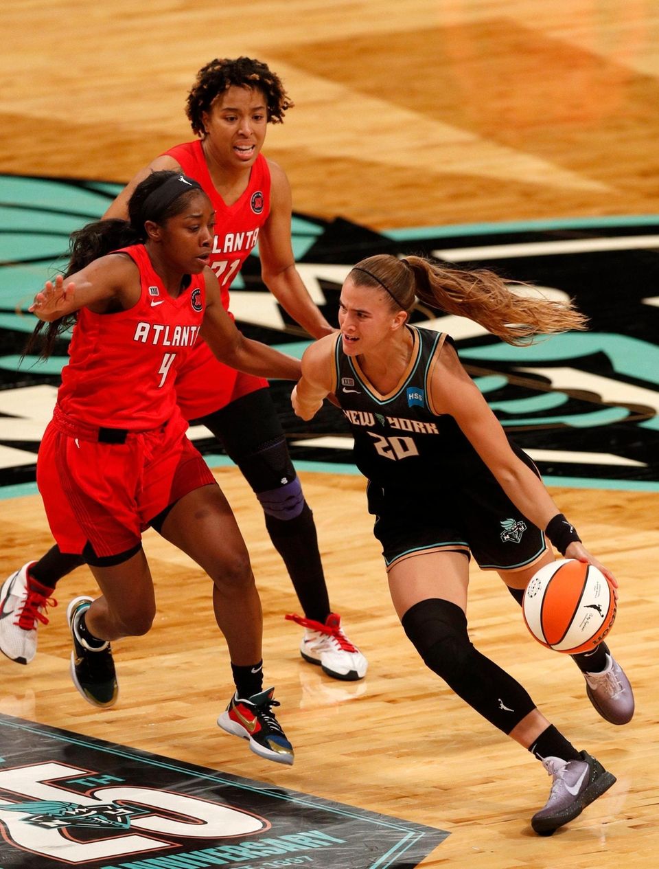 Sabrina Ionescu of the New York Liberty drives