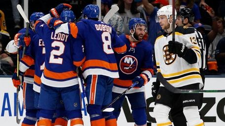 Islanders Bruins Line Matchups Will Be Crucial To Monday S Game 5 Newsday