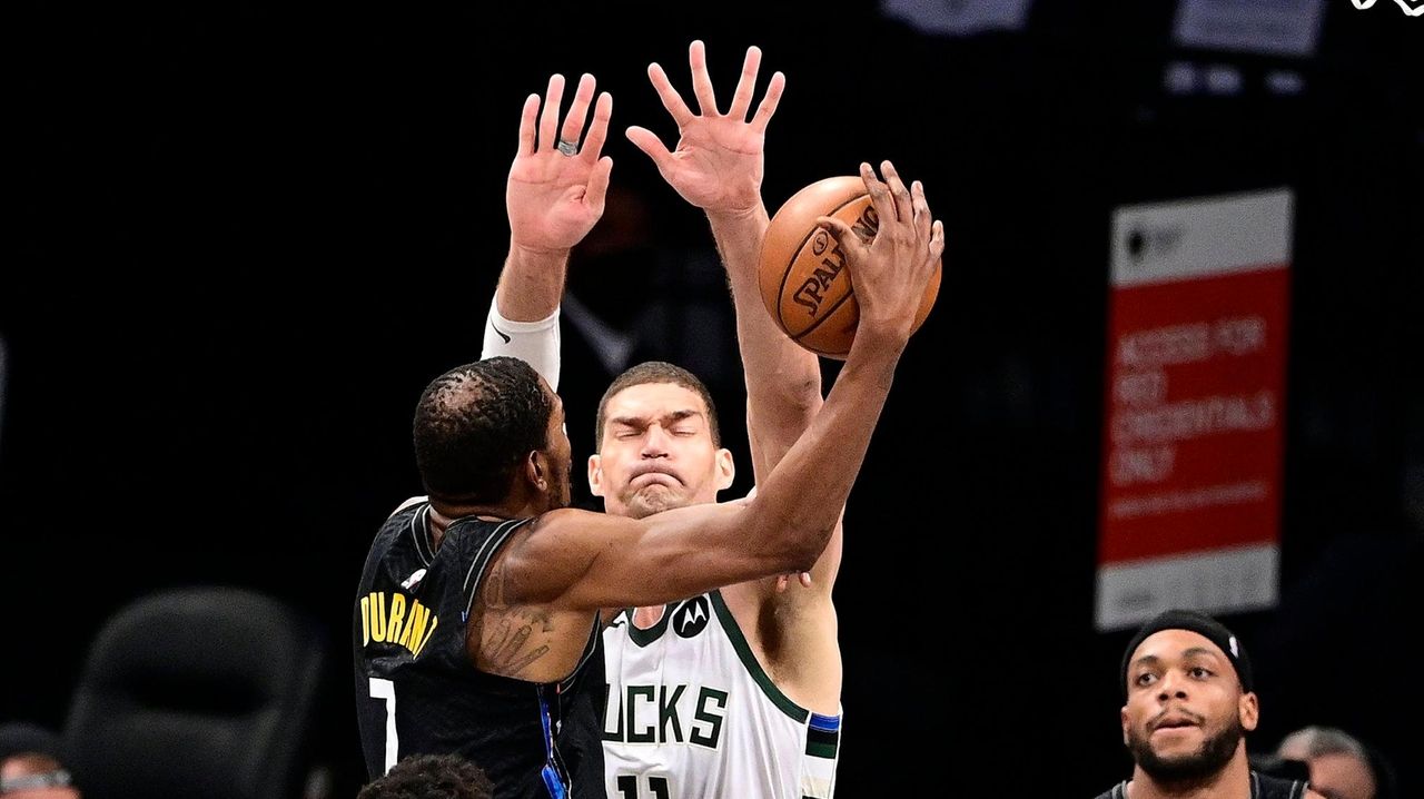 Brook Lopez Standing Tall As Bucks Last Line Of Defense Against Nets Newsday